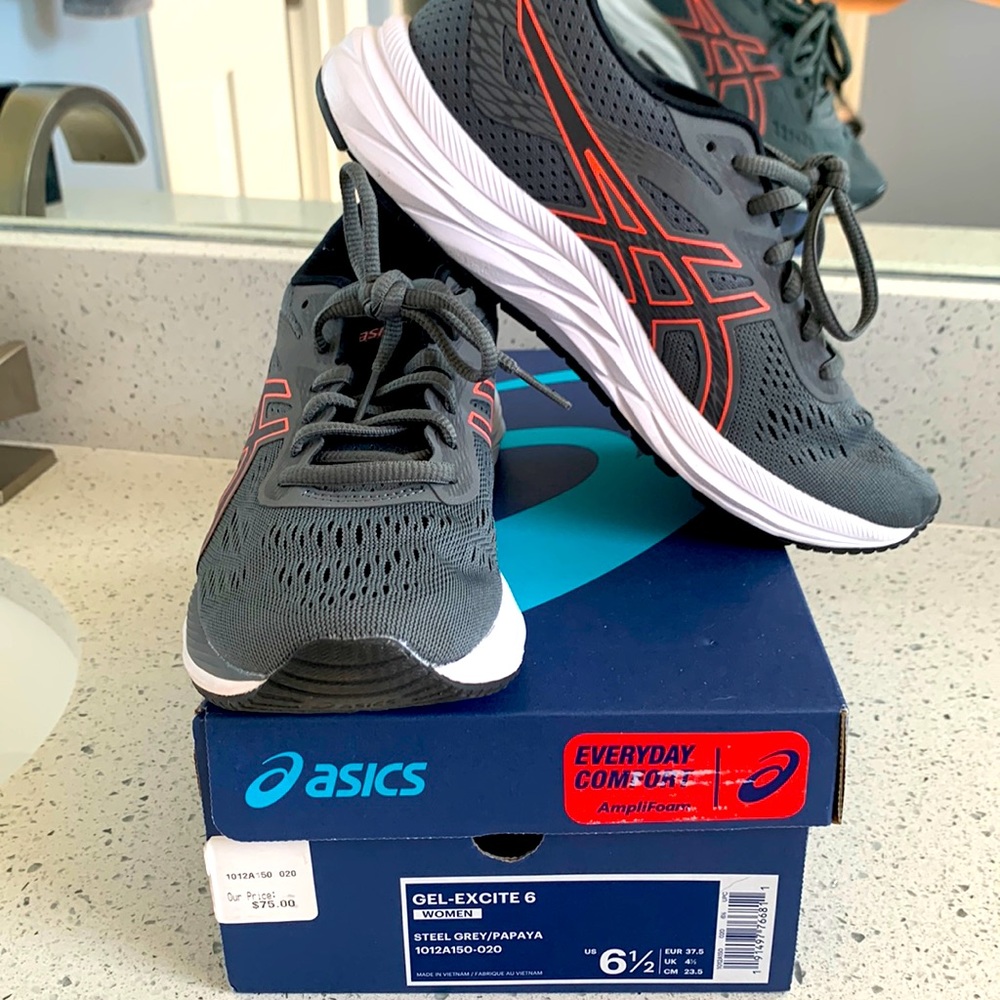 ASICS GEL- Excite